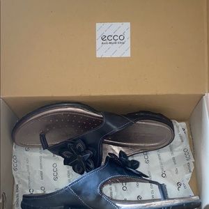 Ecco brand new sandals